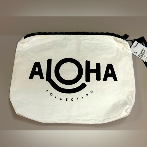 Aloha Collection Mid Pouch - Picture 2 of 11